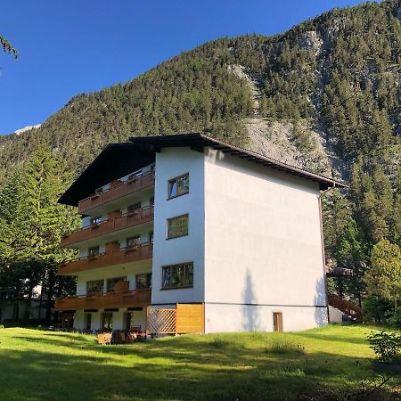 Karwendel-Lodge Scharnitz Exterior photo